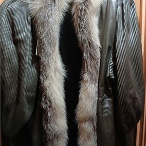 Luxurious Black Leather Coat with Fur Trim